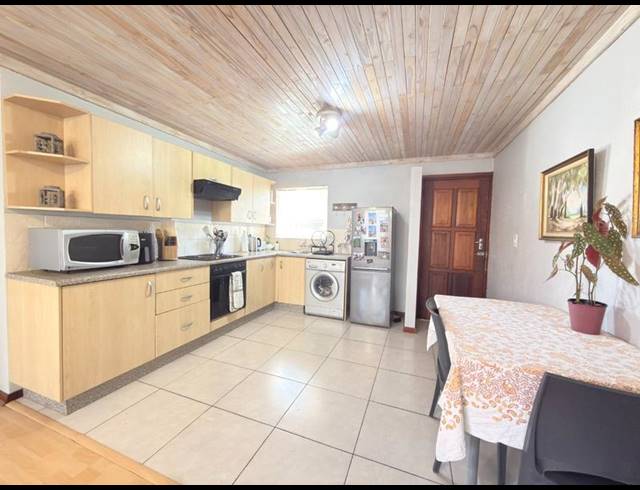 2 BEDROOM PROPERTY TO RENT IN BRYANSTON